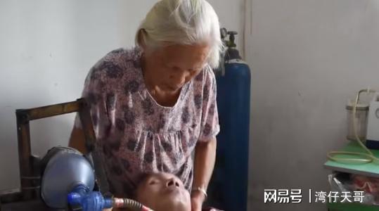 哥哥自制无价呼吸机为弟续命用简陋的零件换来12IM电竞 IM电竞平台年每一口呼吸(图26)