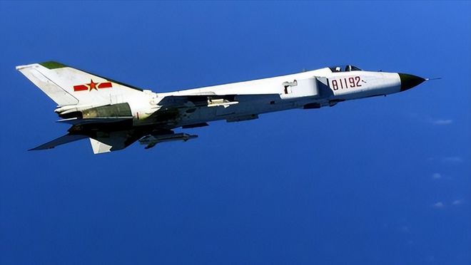 IM电竞 IM电竞app94年美国战舰硬闯我国核潜艇被困72小时我国空军以死捍卫国家(图13)