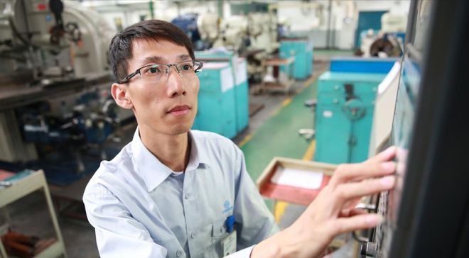 沈阳小伙洪家光：技校毕业39岁解密西方IM电竞 IM电竞app绝密技术获奖800万(图12)
