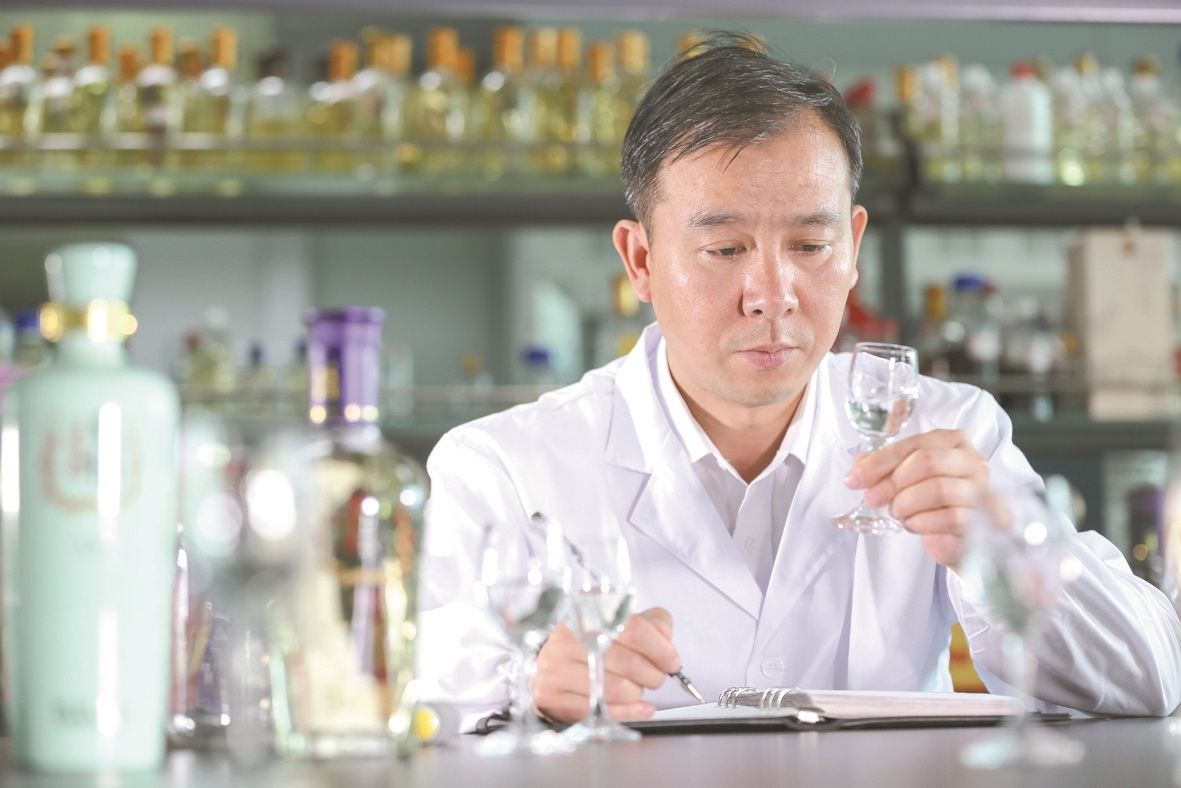 尊崇劳动 尊崇技能 工匠 ——我省选拔IM电竞 IM电竞app表彰第三届“湖北工匠”(图7)