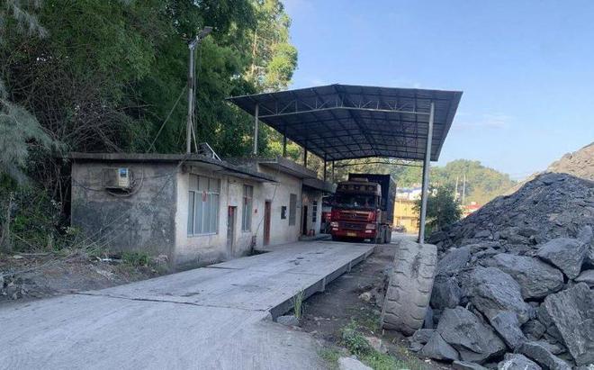 广西男子进碎石机测零件机器启动被绞身亡家属称工人知情不报IM